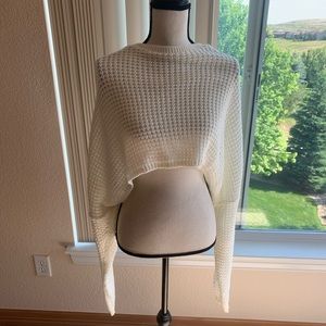 Crop sweater with extra long sleeves L